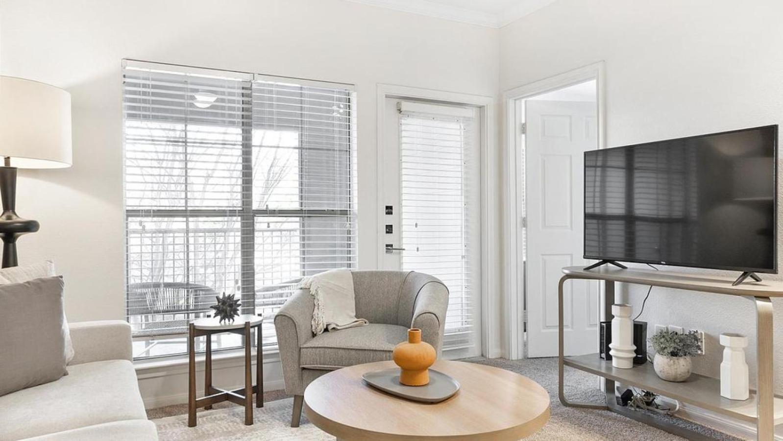 Landing At Bridge At Southpark Landing - 1 Bedroom In South オースティン エクステリア 写真